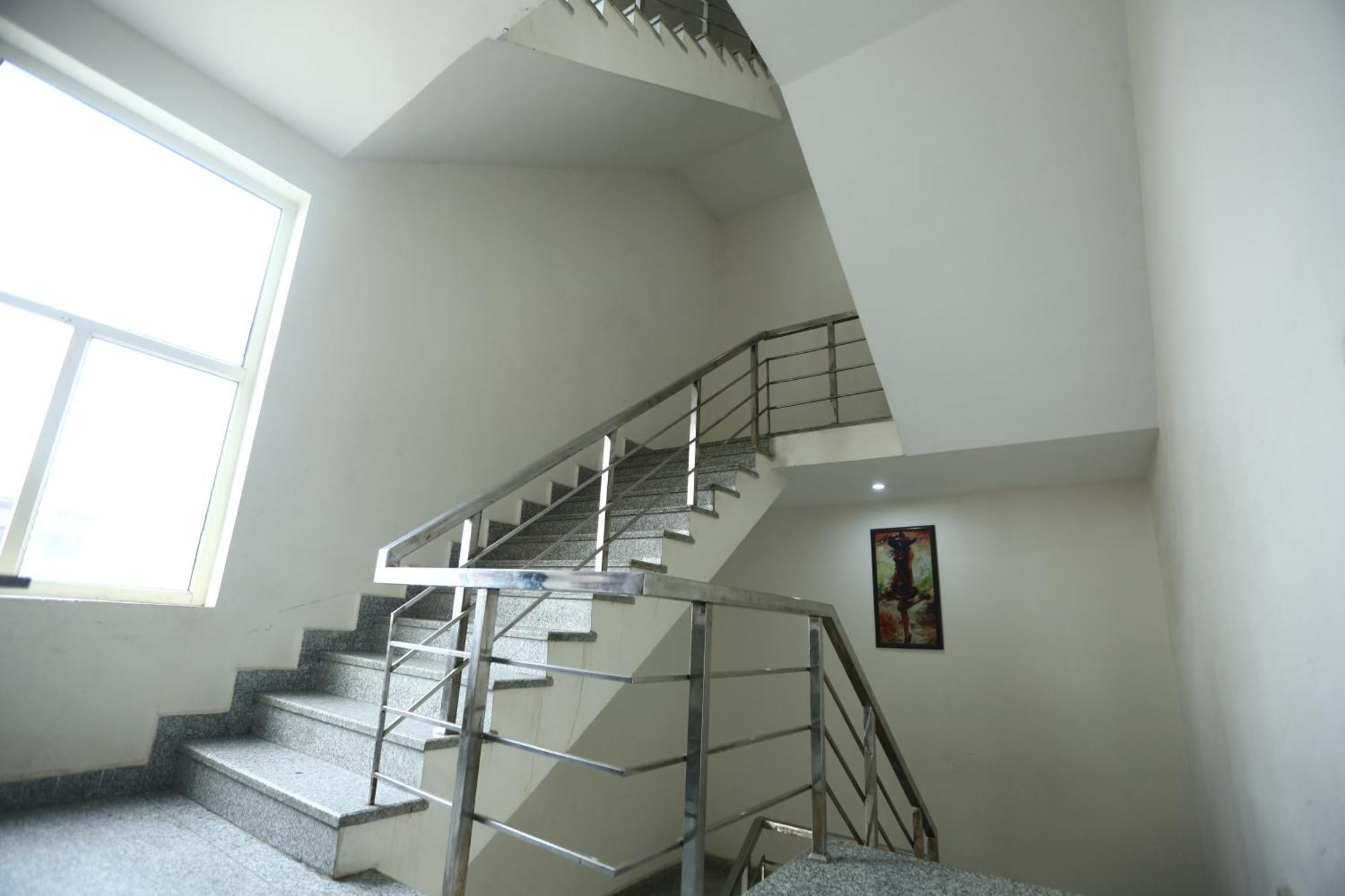 אגרה 24 Hotel & Resort מראה חיצוני תמונה